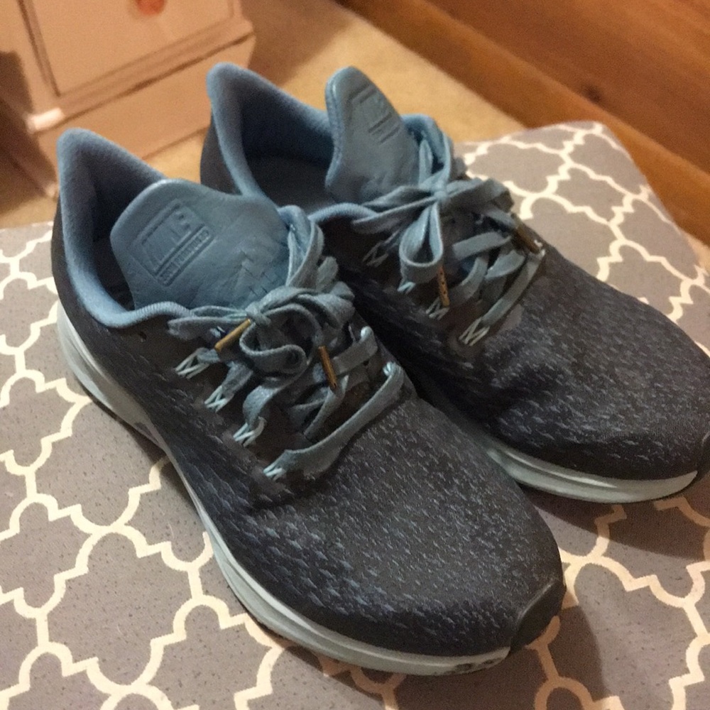 Nike zoom tennis shoes